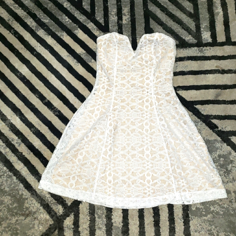 Whit mini dress